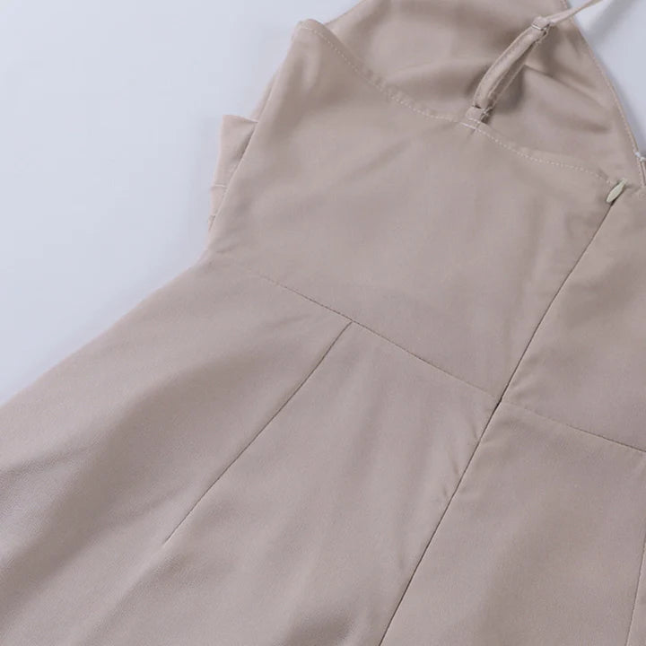 Claudia - Vestido elegante con pierna abierta