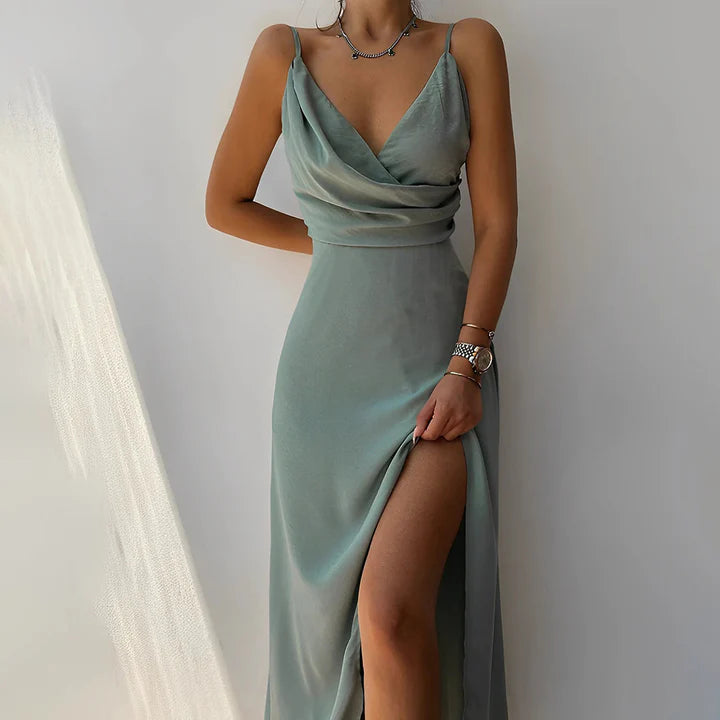 Claudia - Vestido elegante con pierna abierta